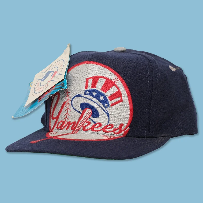 - Winter dog thick down jacketVintage DS New York Yankees Snapback