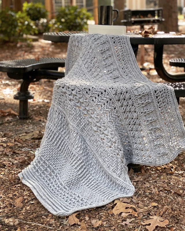 - Rabbit grass rack to prevent waste food boxCrochet Kit - Balustrade Blanket