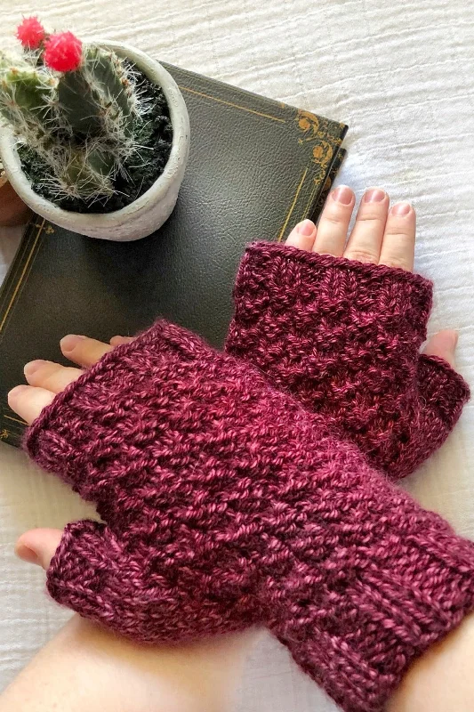 - Climbing pet constant temperature heating padPrickly Pear Mitts (Knit)