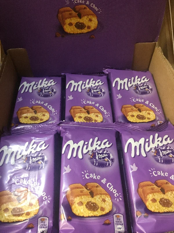 - ​​Christmas pet Christmas clothing24x Milka Cake & Choc Bars (24x35g)