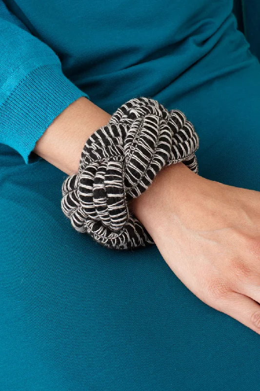 - Dog anti-slip matBraided Bracelet (Crafts) - Version 5
