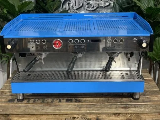 - Pregnant cat delivery room warming boxLa Marzocco Linea PB 3 Group Blue & Stainless