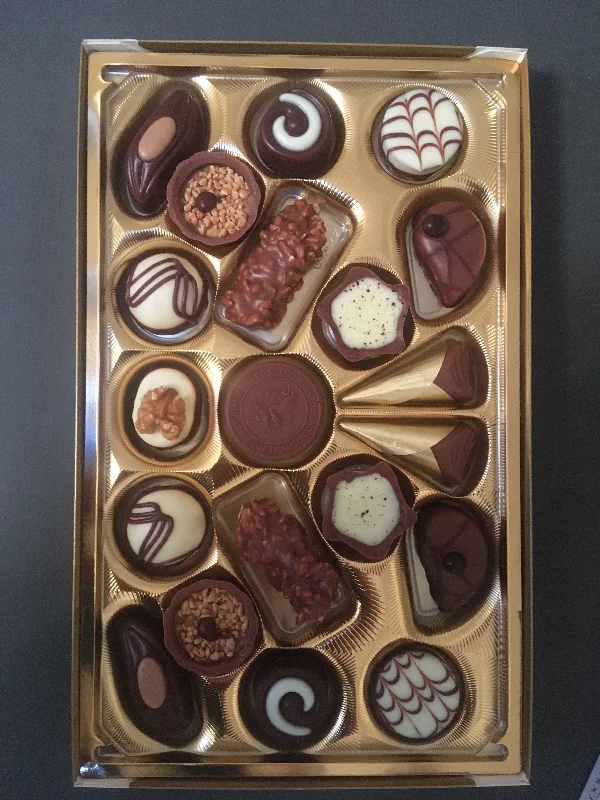 Pet ProductsLindt Exquisite Chocolate Pralines (Pralines Hochfein) 200g