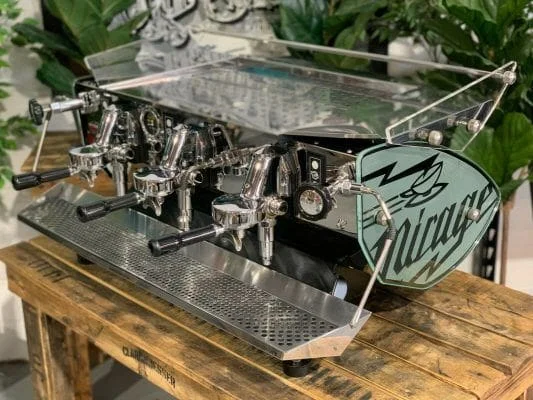 - Automatic induction pet water dispenserKees Van Der Westen Mirage Triplette 3 Group Mirage Sides - Automatic induction pet water dispenserKees Van Der Westen Mirage Triplette 3 Group Mirage Sides